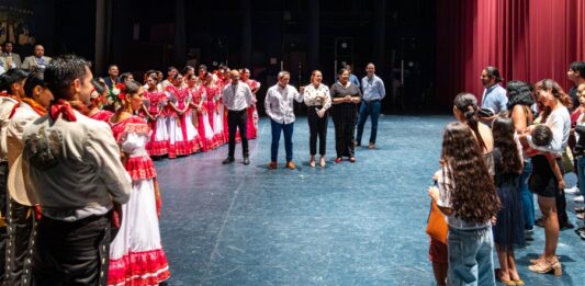 Entre aplausos y gritos de “¡bravo!”, cierra Ballet Folklórico de la UdeC su Temporada de Otoño
