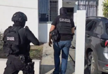 Detienen en Colima a dos presuntos integrantes de grupos criminales; aseguran casi 3 mil bolsas de droga
