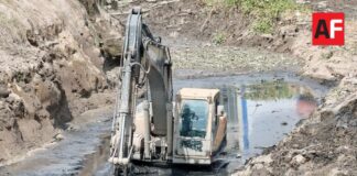 Desazolvan presa Las Pintas para mejorar el abasto de agua en Guadalajara