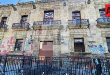Gobierno de Jalisco reporta 10 detenidos, 15 policías lesionados y daños tras marcha en Guadalajara
