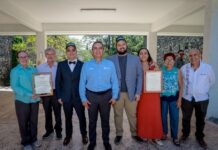 Entrega UdeC reconocimiento nacional a egresada y egresados por la aplicación de sus conocimientos