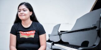 Gana alumna de la UdeC el VIII Concurso Musical de Instrumentista-Solista de la ANUIES Región Centro Occidente