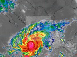 Huracán Simón mantiene categoría 4; está a 185 km de Manzanillo, Colima: Conagua