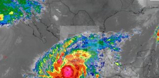 Huracán Simón mantiene categoría 4; está a 185 km de Manzanillo, Colima: Conagua