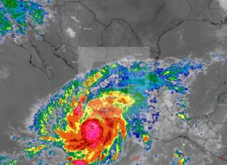 Huracán Simón mantiene categoría 4; está a 185 km de Manzanillo, Colima: Conagua