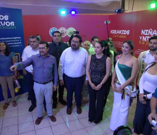 Abre UdeC pabellón dedicado a las infancias, en la Feria de Todos los Santos