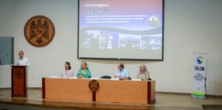 Analizan en la UdeC cómo responder desde los municipios a los desafíos sociales
