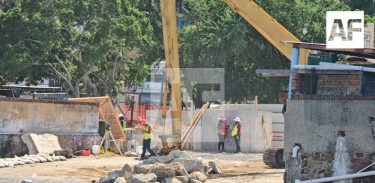 Intensifican trabajos de remodelación del Mercado de Pescadores en Manzanillo