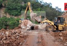 Reparan deslave carretero en Pihuamo, Jalisco