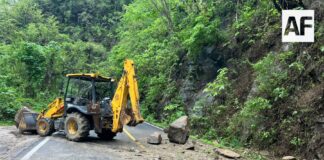 SICT despliega 28 cuadrillas en Jalisco ante impacto del huracán “Simón”