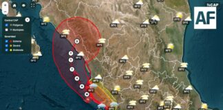 Huracán Simón se acerca a Jalisco con oleaje de hasta 10 metros