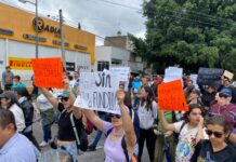 Liberan a 10 detenidos por disturbios ocurridos en Casa Jalisco por manifestación de agua turbia