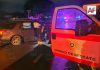 Camioneta choca contra muro en Colima; conductor queda atrapado y resulta lesionado