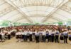 Casi 2,300 estudiantes de Tecomán reciben este lunes su computadora gratuita de ColiBecas