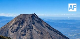 Volcán de Colima continúa estable y con baja actividad: UEPCyB