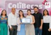 Indira Vizcaíno cumple compromiso de entregar computadoras gratuitas a la totalidad de maestras y maestros de educación básica