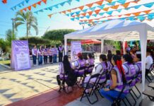 Gobierno de Indira Vizcaíno acerca servicios de Brigadas Violeta a mujeres de Las Moras en Coquimatlán