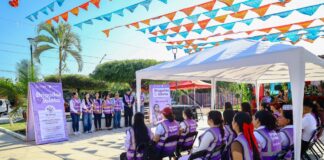 Gobierno de Indira Vizcaíno acerca servicios de Brigadas Violeta a mujeres de Las Moras en Coquimatlán