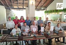 Sindicatos de Colima renuevan convenio de transporte con 50% de descuento para sus agremiados