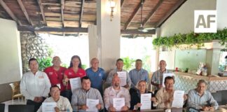 Sindicatos de Colima renuevan convenio de transporte con 50% de descuento para sus agremiados