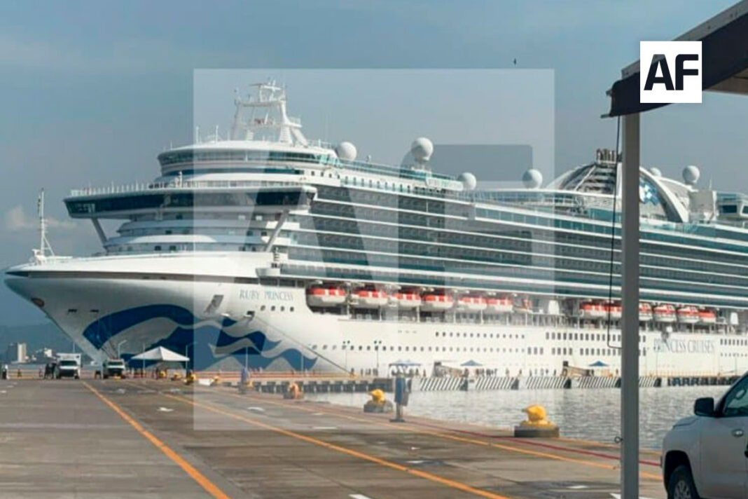 crucero-ruby-puerto-manzanillo