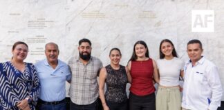 Indira Vizcaíno devela nombres de Naomi Cruz, Angélica Torres y Manuel Chávez en el Muro de Honor del Deporte Colimense