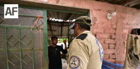 Evacúan a 80 personas en El Rebalse, Cihuatlán, ante riesgos por tormenta tropical Simón