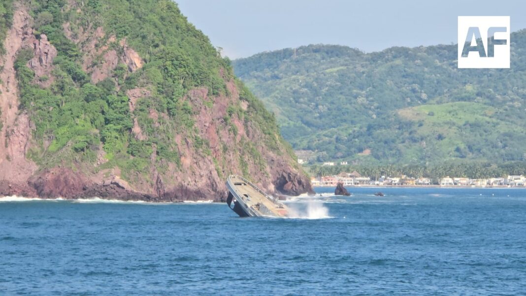 hundimiento-exbuque-cora-juluapan-manzanillo_1