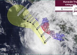 Huracán Trudy se intensifica a categoría 2 al sur de Colima; prevén lluvias intensas y oleaje de hasta 7 metros