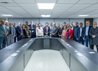 Tras protestas de trabajadores, IMSS eleva aumento salarial al 8% y anuncia mejoras en hospitales