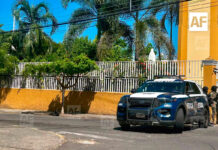 Localizan lona con señalamientos contra elemento de policía estatal por presunta muerte de dos perros en Colima