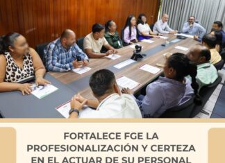 Fiscalía de Colima entrega nombramientos a personal que acreditó evaluaciones de control de confianza