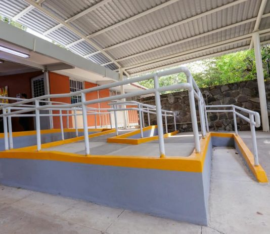 Gobernadora de Colima entregó Obras que Transforman dos escuelas de Cuauhtémoc