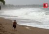 Huracán Trudy se aleja de Colima; mantienen pronóstico de lluvias fuertes y oleaje de hasta 6 metros