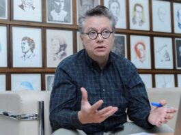 Destaca Sociedad Estadounidense de Física labor de Alfredo Aranda en la formación de jóvenes